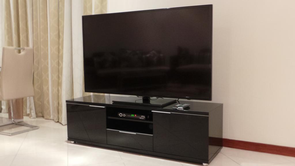 Al Hamra Plaza Apartman Manáma Szoba fotó