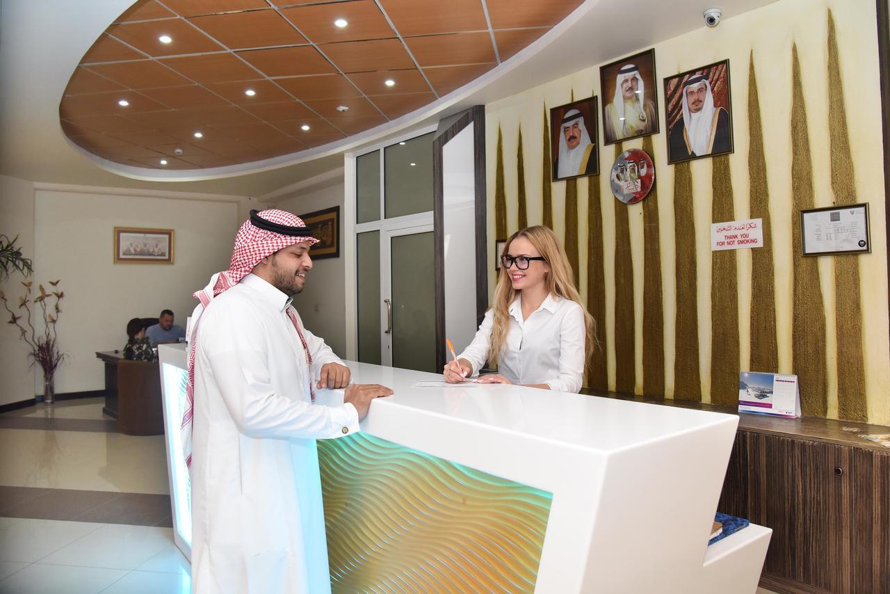 Al Hamra Plaza Apartman Manáma Szoba fotó