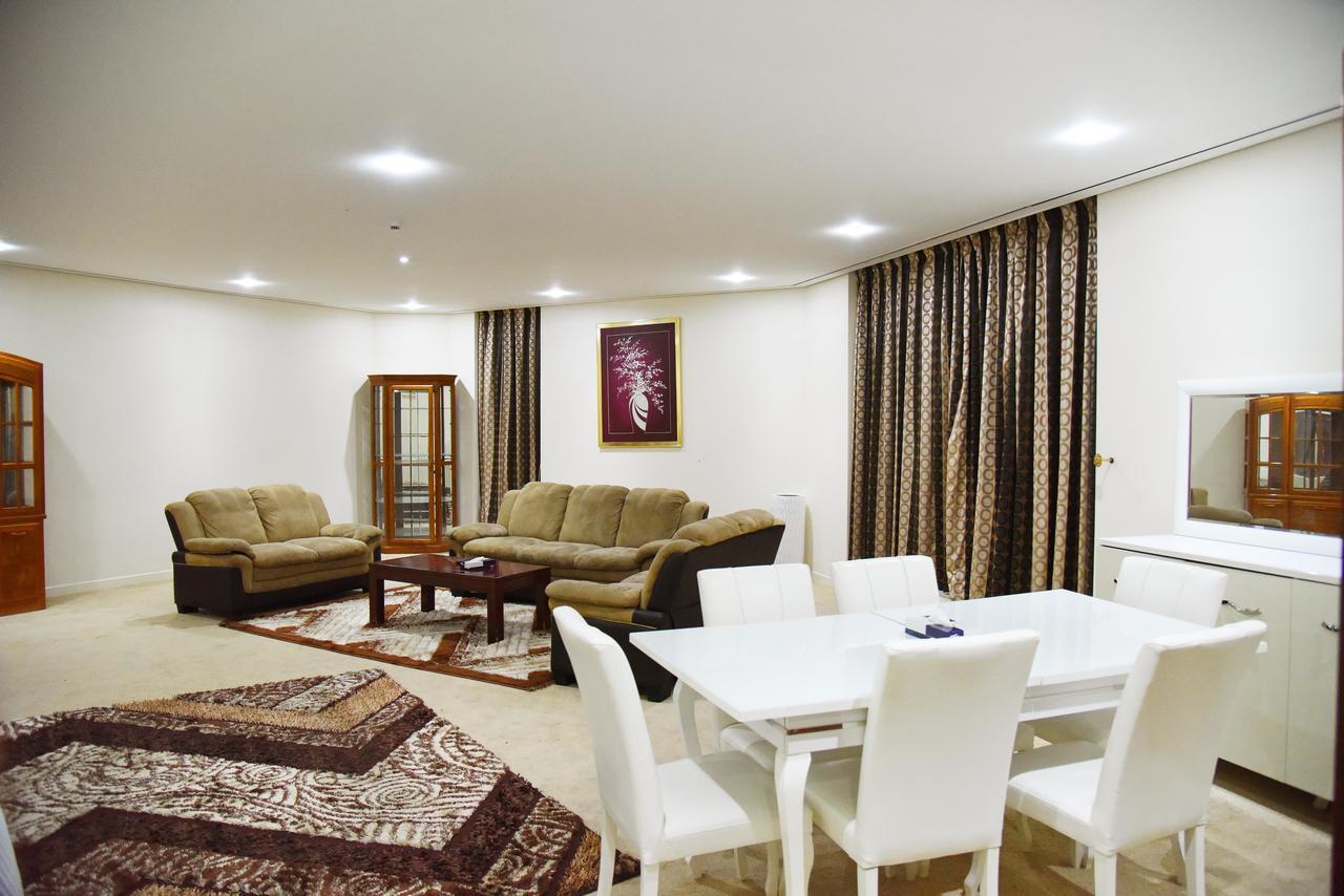 Al Hamra Plaza Apartman Manáma Kültér fotó